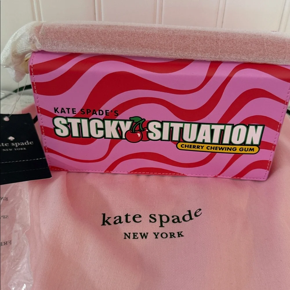 Kate spade sticky situation bag with coin holder. Both NWT. W/dust bag. - Picture 2 of 13